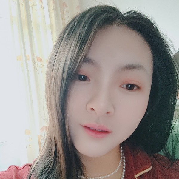 悦耳蹁跹尊云的照片