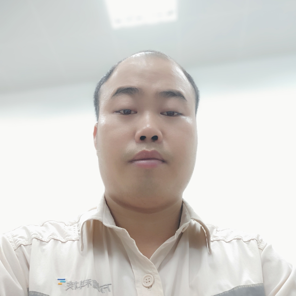 火车迎英俊的照片