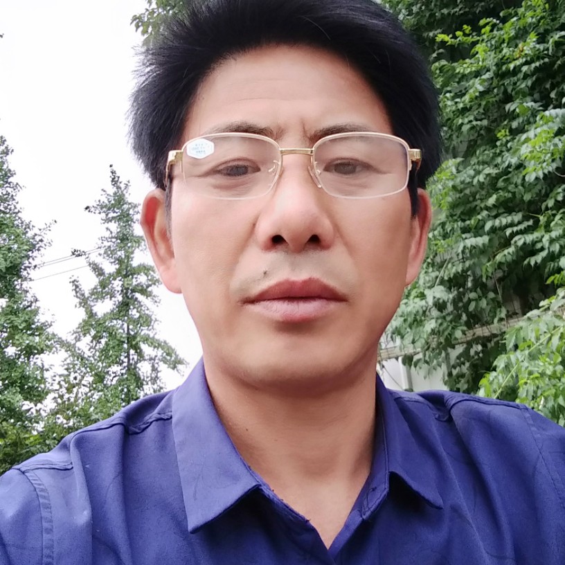 儒雅和夏露的照片