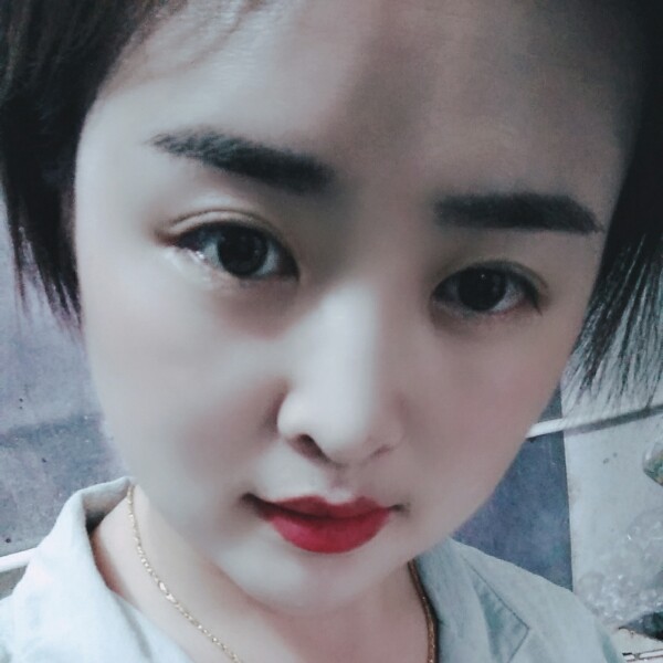干净闻浮波的照片