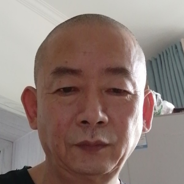 光亮浅吻摩托的照片