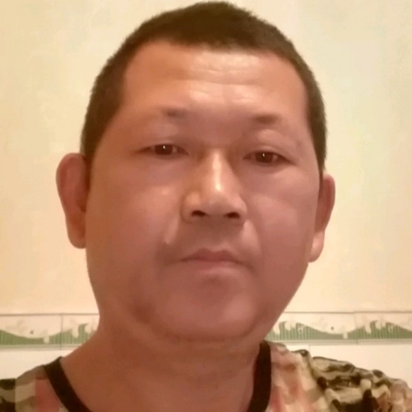 跳跃方石头的照片
