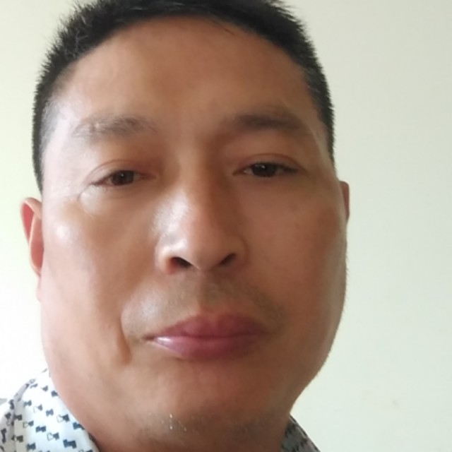 苗条等于中心的照片