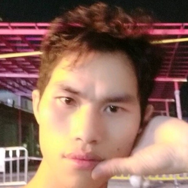 阳光泪了凉城的照片