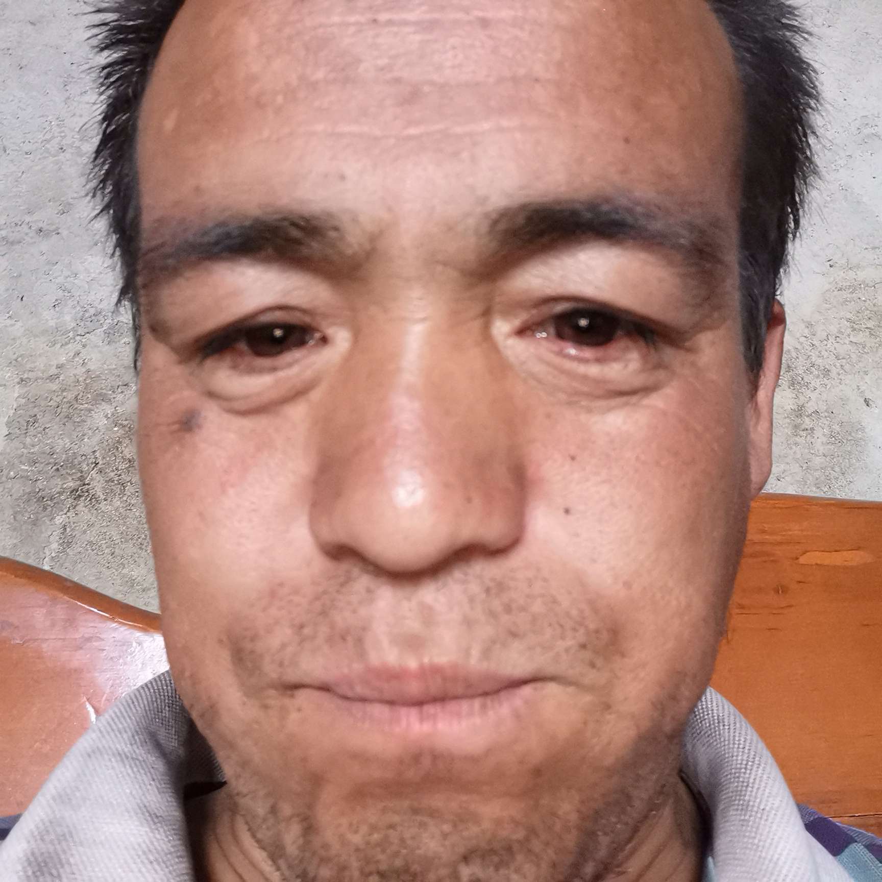 巨人方爱笑的照片