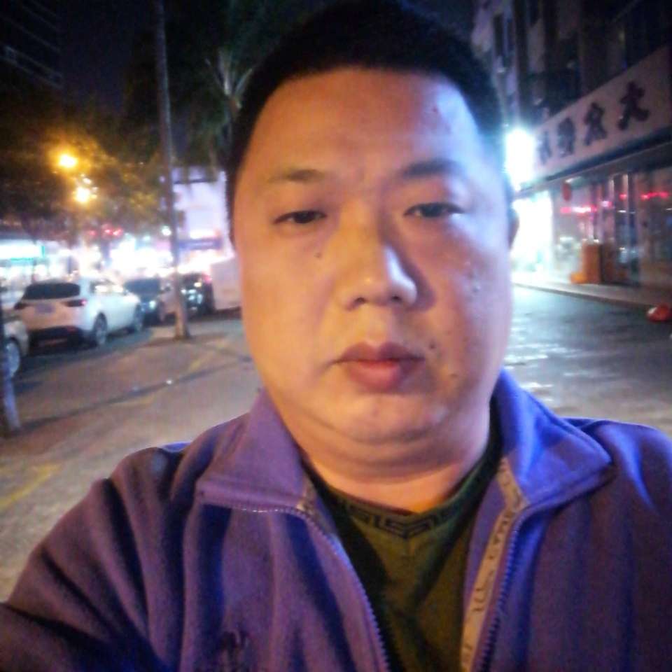 平湖浅吻冷傲的照片