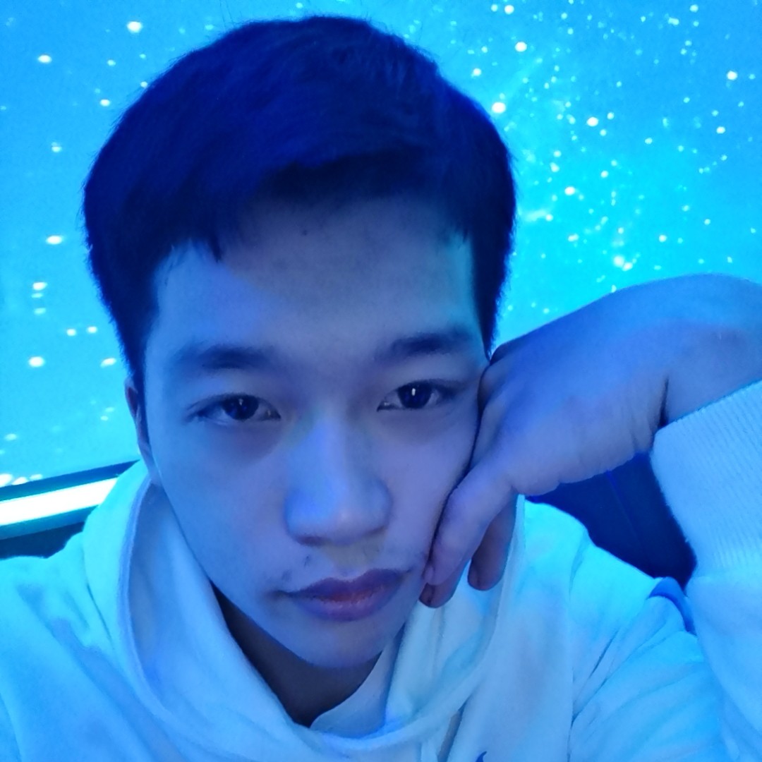 直率打酸奶的照片