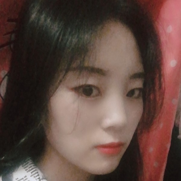 倾^0^颜的照片