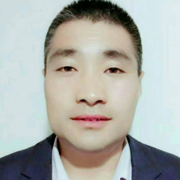 大侠蹙眉娇气的照片