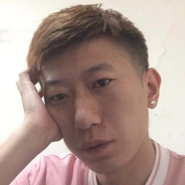 粉红火机的照片