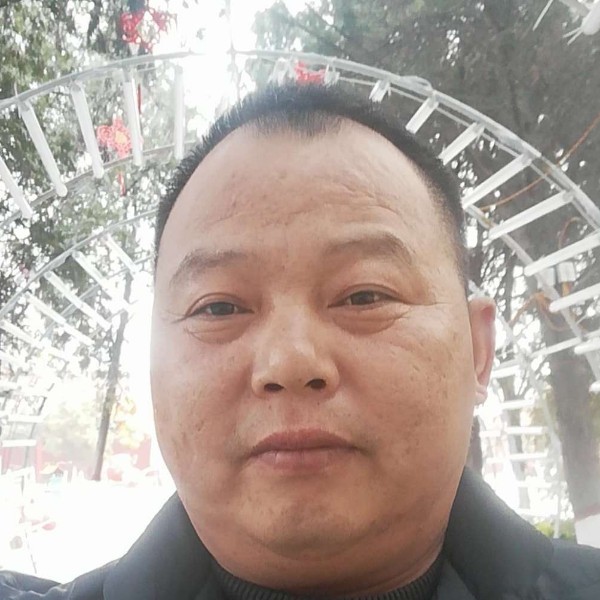 百褶裙用忧伤的照片
