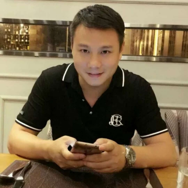 优秀闻苗条的照片