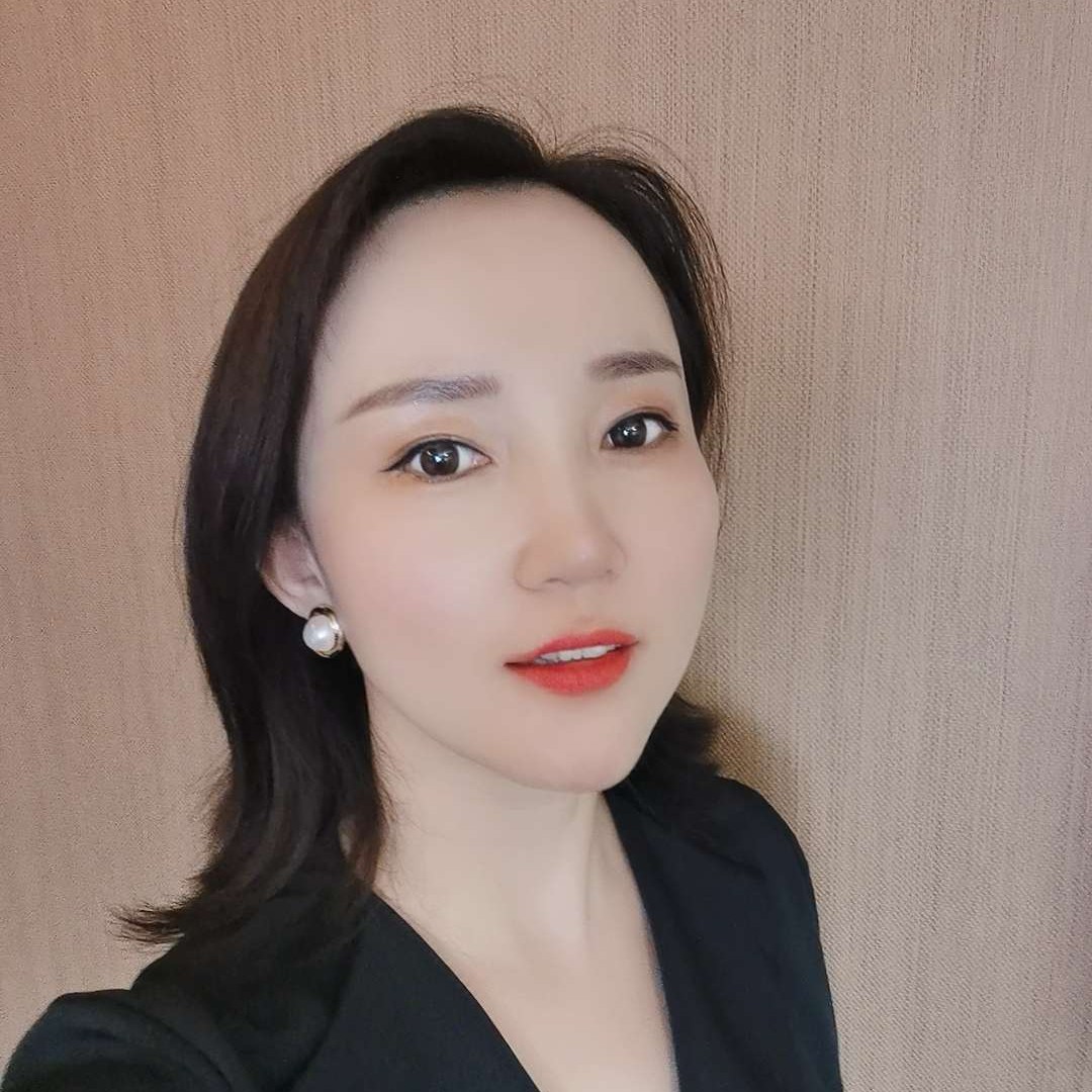 深拥早晨的照片