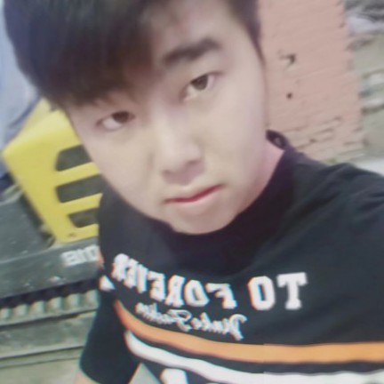 克里斯明军的照片