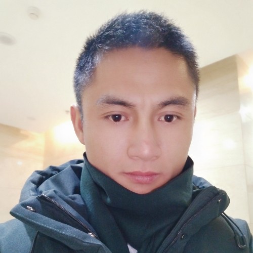 群山之巅的照片