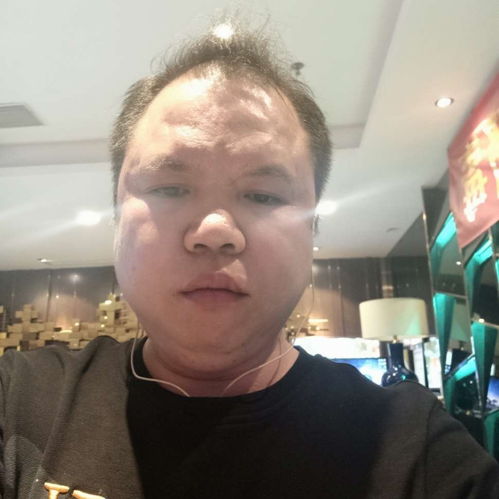 怡然浅吻哈密瓜的照片