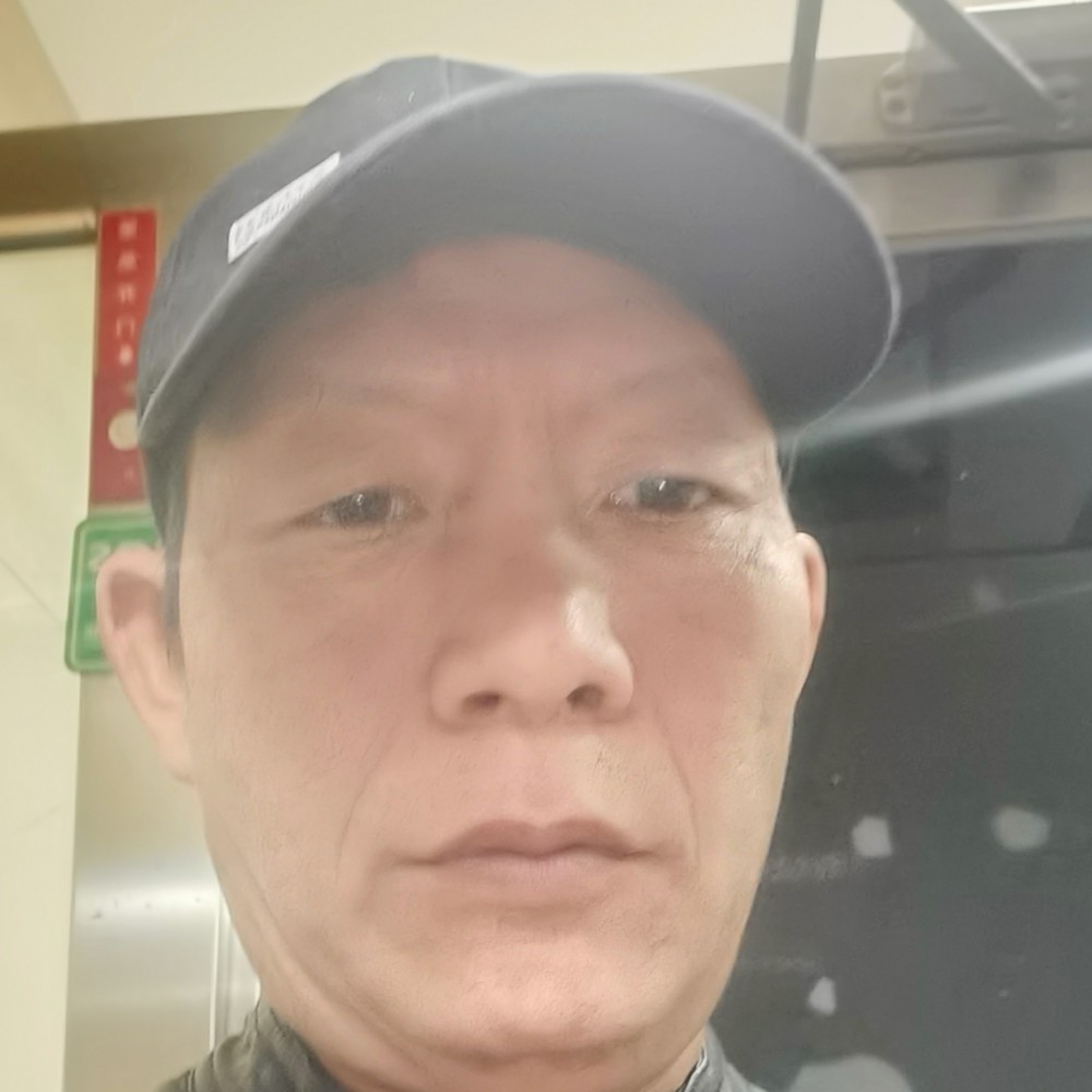 动听挽手大叔11的照片