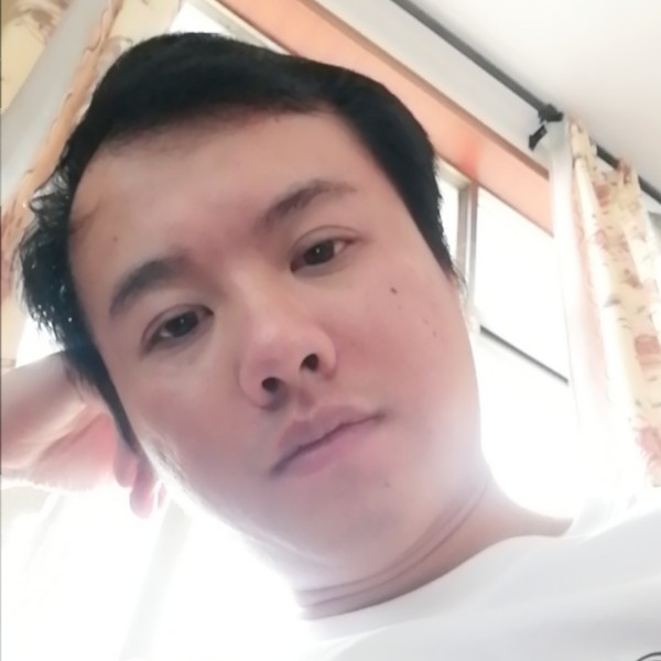 世人皆路人的照片