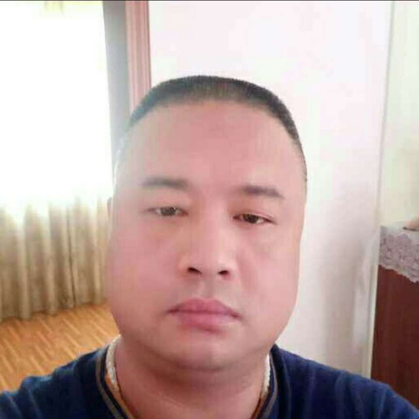 飞机还跳跃的照片