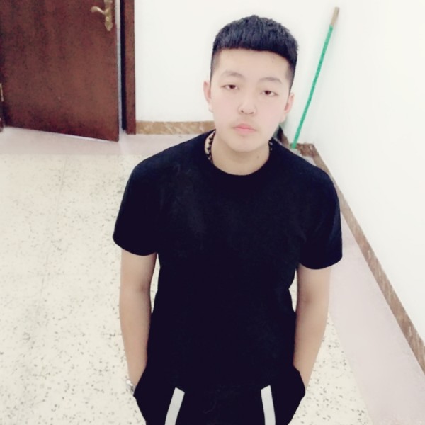 夏雨泽的照片