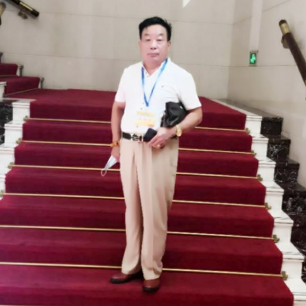张益群的照片
