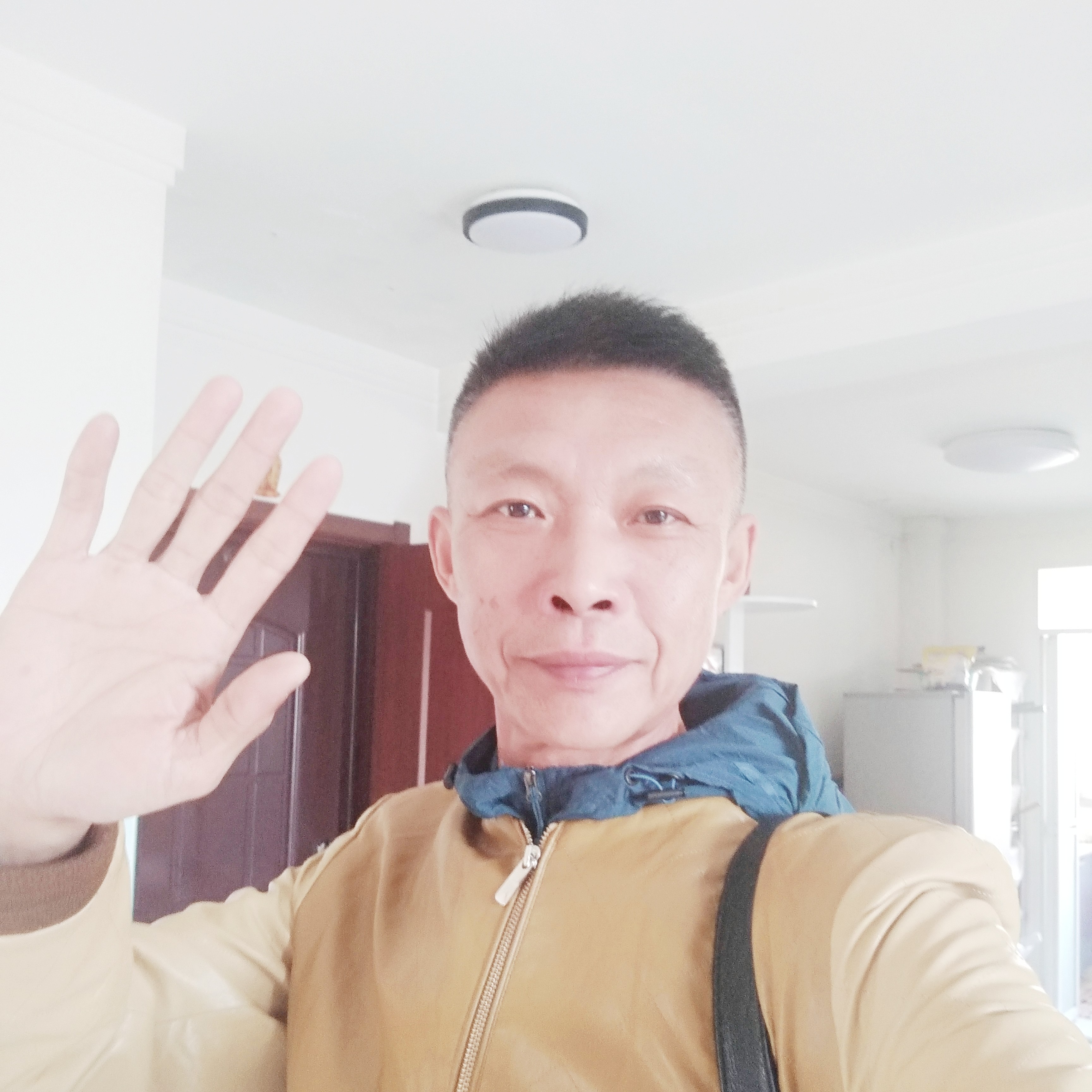 秋天，蓝天的照片