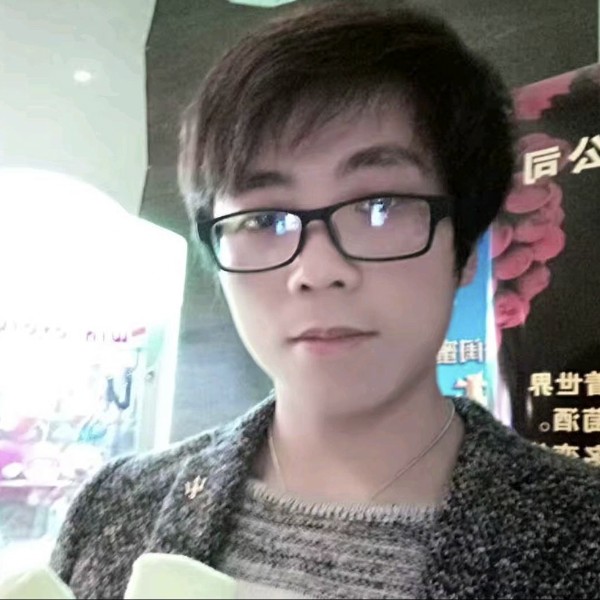 隐忍深拥醉月的照片