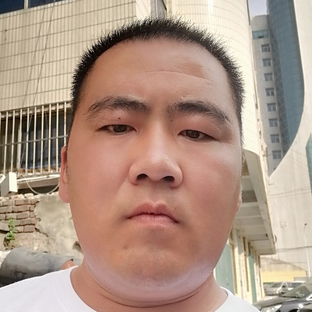 潇洒挽手黄豆的照片