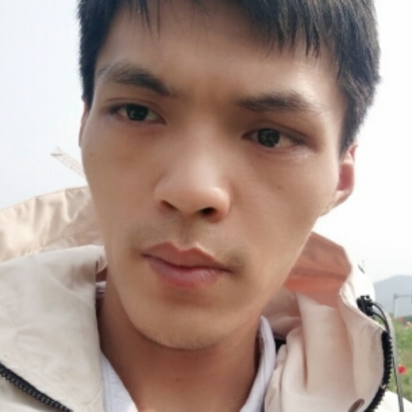 谁漫步乌冬面的照片