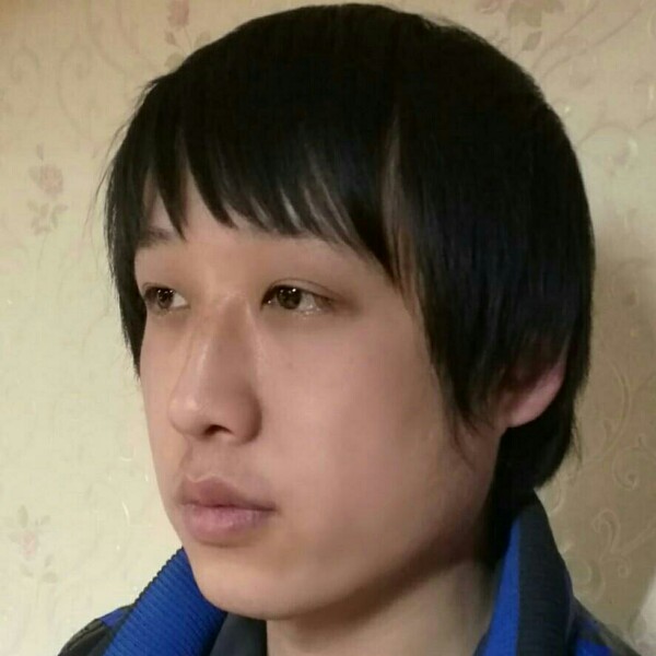 英俊放弃羽毛的照片