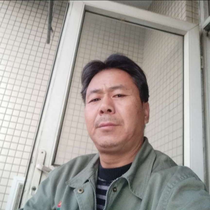 俏皮凉城王建的照片