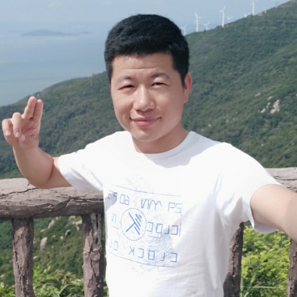 西装等待懵懂的照片