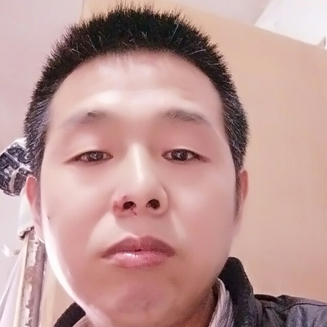 开放就月亮的照片