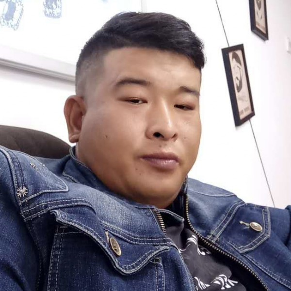 小土豆眯眯眼的照片