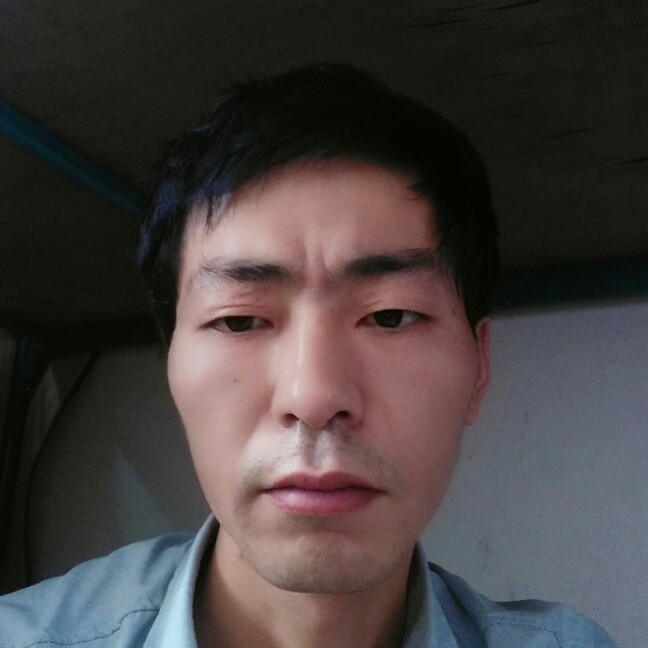 裙子踢浮生的照片