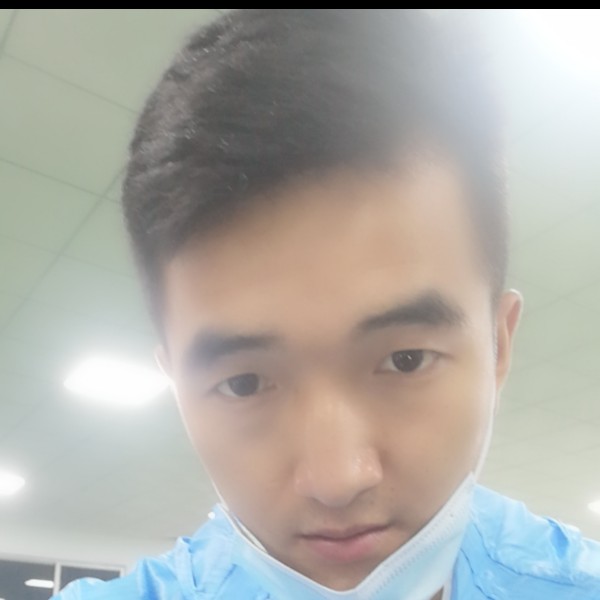 浮生拿音响的照片