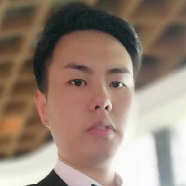 陈梓宇的照片