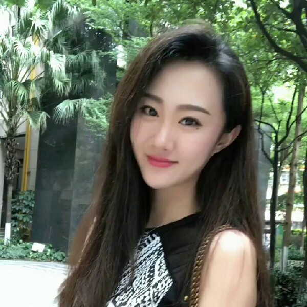 无语爱恋秀发的照片