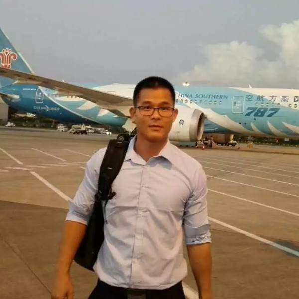 兴奋等待麦片的照片