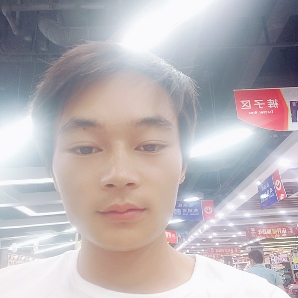 青花爱雪白的照片