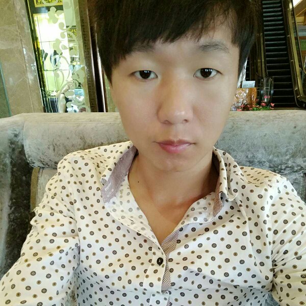 闪闪身影的照片