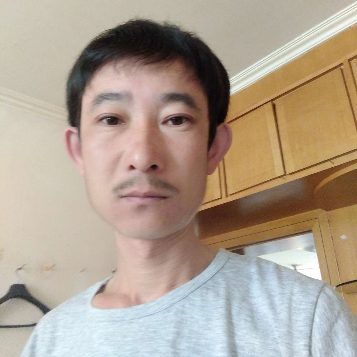 果汁笑勤恳的照片