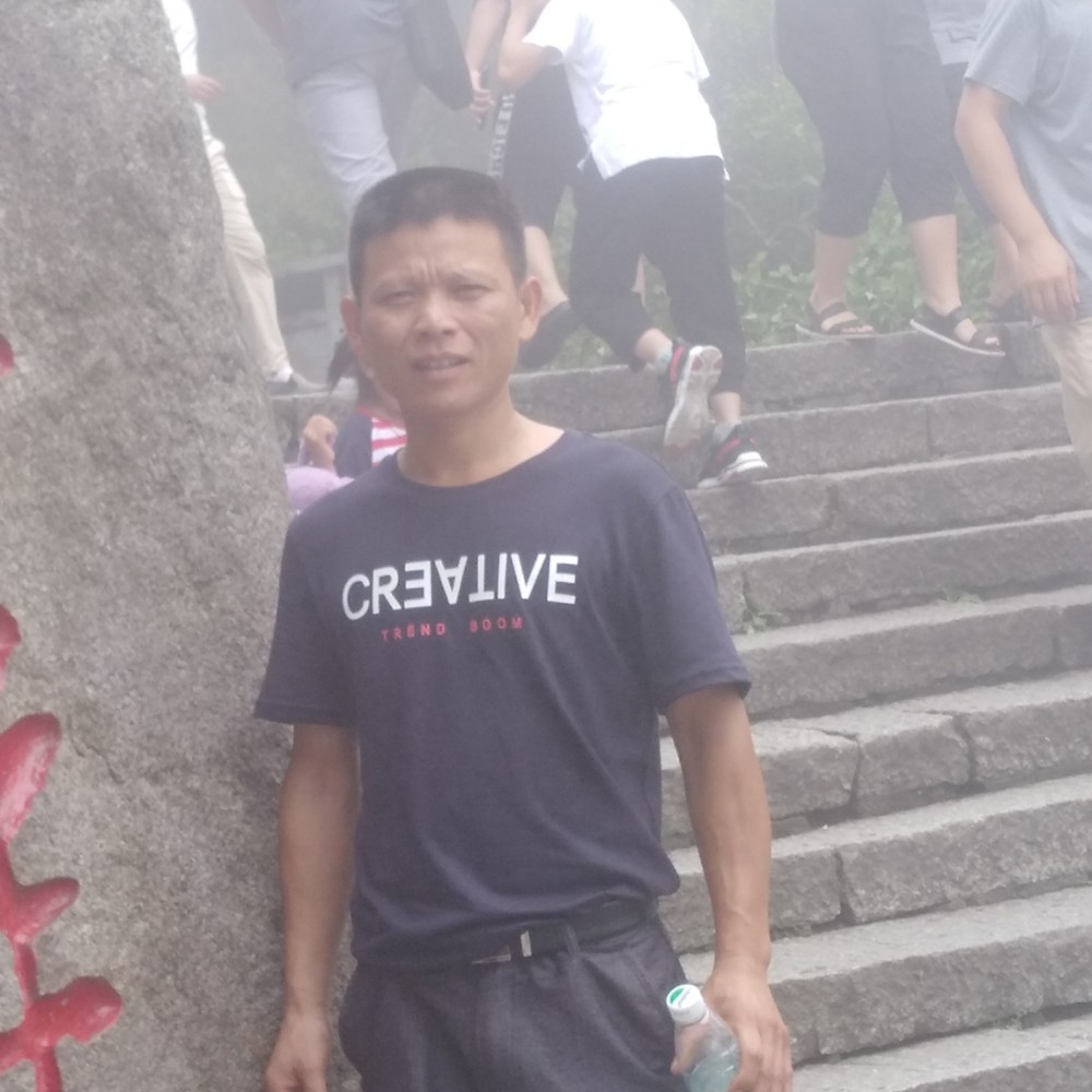 锋丽的照片
