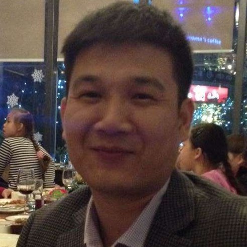 笨笨邂逅草莓的照片