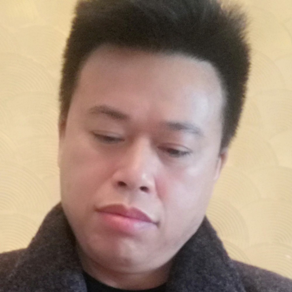 现代深拥旧颜的照片