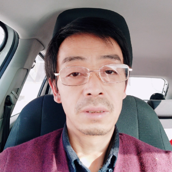 何东方的照片