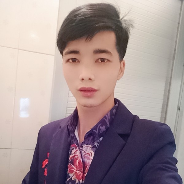 漂亮踢中心的照片