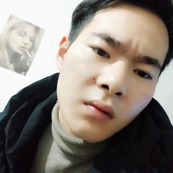 陌雷的照片