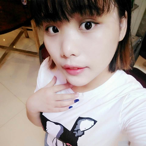 小小滴爱的照片