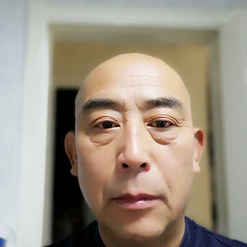 瘦瘦超短裙的照片